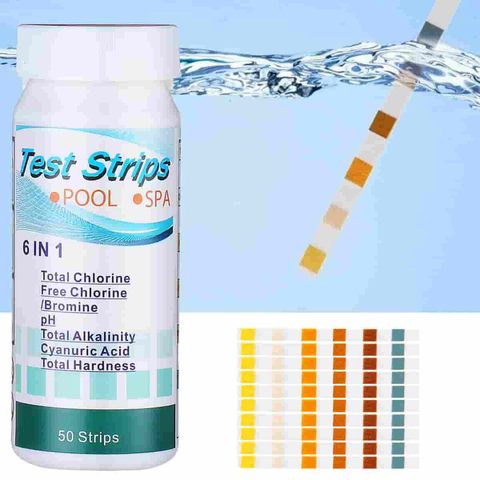Tires analítiques per mesurar l'aigua de la piscina