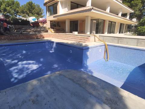 Pool filling with a tanker truck in Portals Nous, Calvià