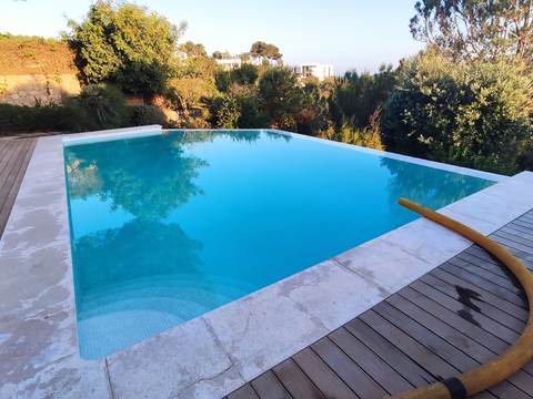 Pool filling with a tanker truck in Calvià