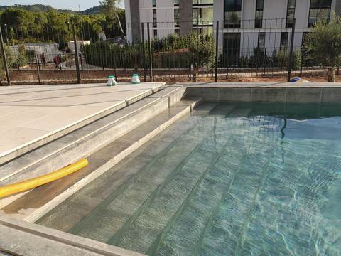 Pool filling with a tanker truck in Peguera, Calvià