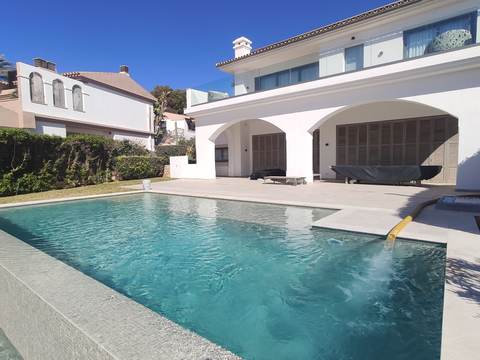 Pool filling with a tanker truck in Sol de Mallorca, Calvià