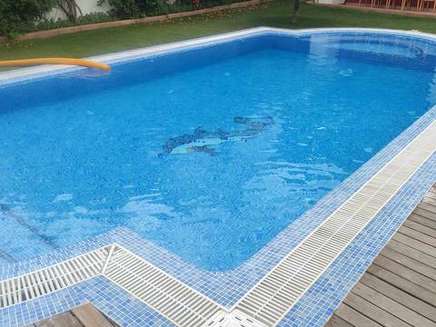 Pool filling with a tanker truck in Santa Ponça, Calvià